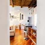 Kindness Art Historic Center 110sqm Private Parking Апартаменты *