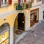 Апартаменты Kindness Art Historic Center 110sqm Private Parking Арона