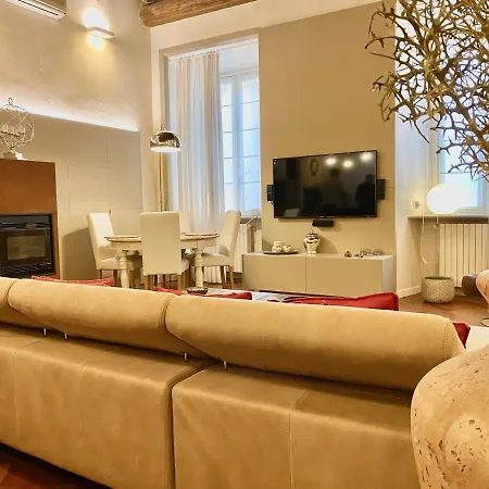 Kindness Art In Historic Center *