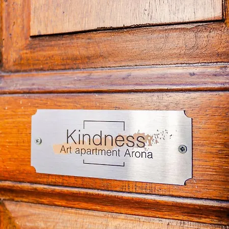 Kindness Art Historic Center 110sqm Private Parking Apartment