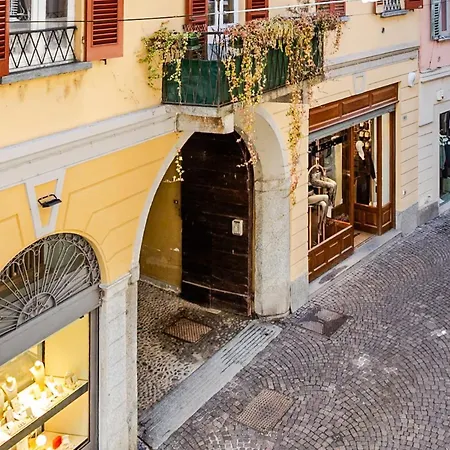 Apartment Kindness Art Historic Center 110sqm Private Parking Arona
