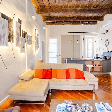 شقة Kindness Art Historic Center 110sqm Private Parking