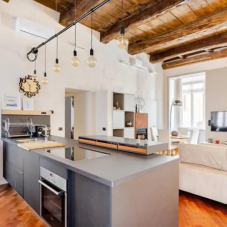 Kindness Art Historic Center 110sqm Private Parking