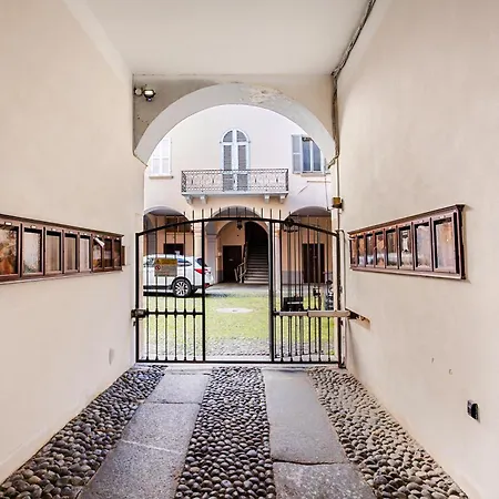 Kindness Art Historic Center 110sqm Private Parking Apartment *
