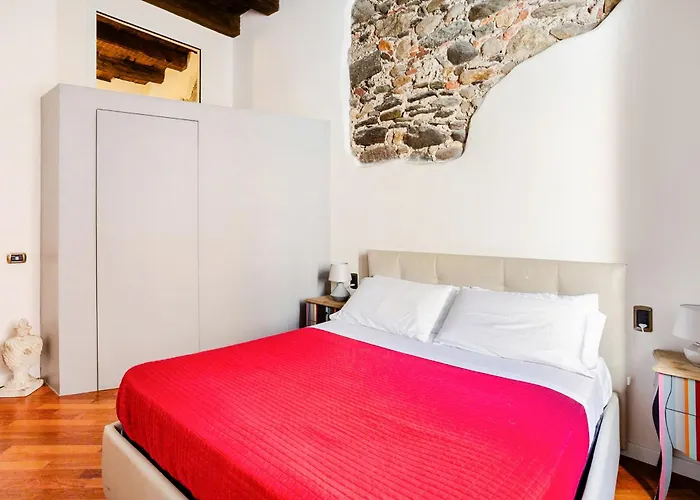 Apartamento Kindness Art Historic Center 110sqm Private Parking Arona
