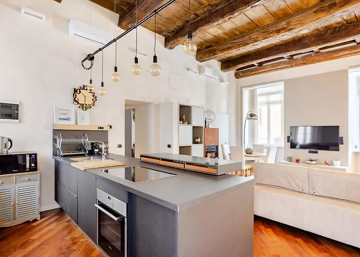 Kindness Art Historic Center 110sqm Private Parking