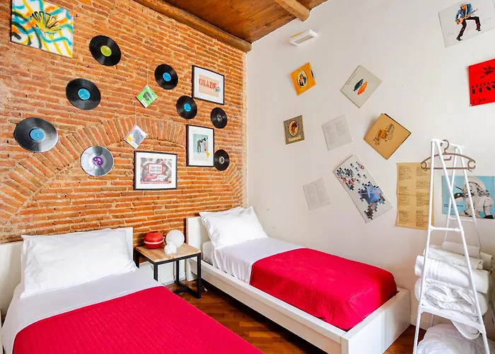Apartamento Kindness Art Historic Center 110sqm Private Parking Arona